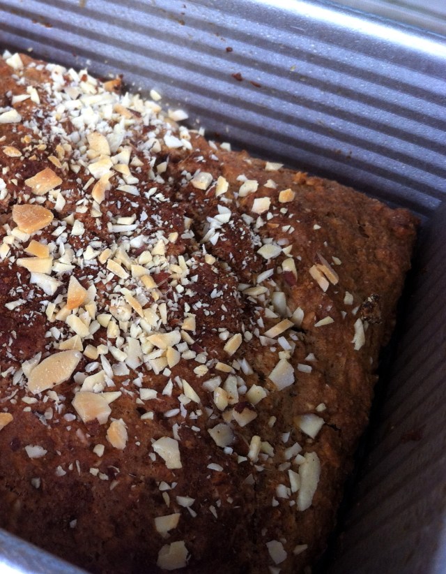 cinnamonapplesaucebread1